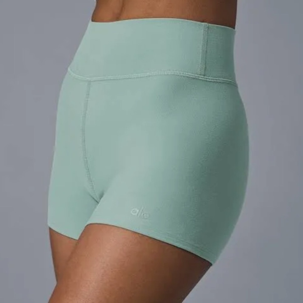 Alo Yoga Alosoft Carefree Shorts